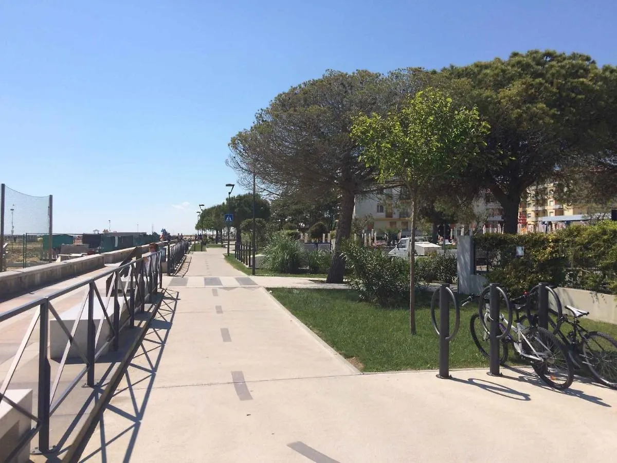 Apartments In Bibione 40068 Italy